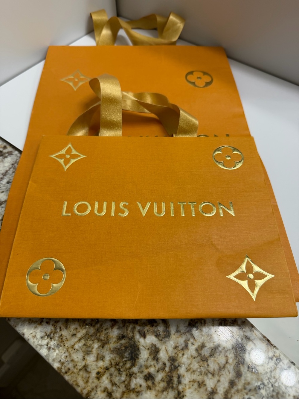 Summertime Sensation Trifecta ๐กAssorted Luxury and assorted beauty bundles๐ก - Picture 6 of 14